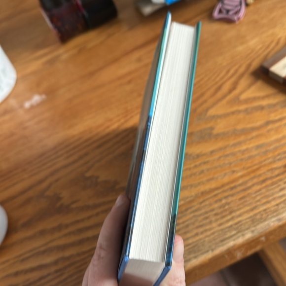 Alice Feeney 'Beautiful Ugly' Book - Picture 3 of 6